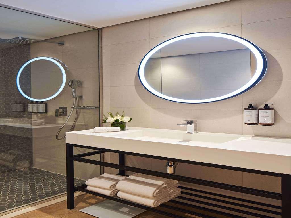 Adagio Jumeirah Village Triangle Ντουμπάι Δωμάτιο φωτογραφία